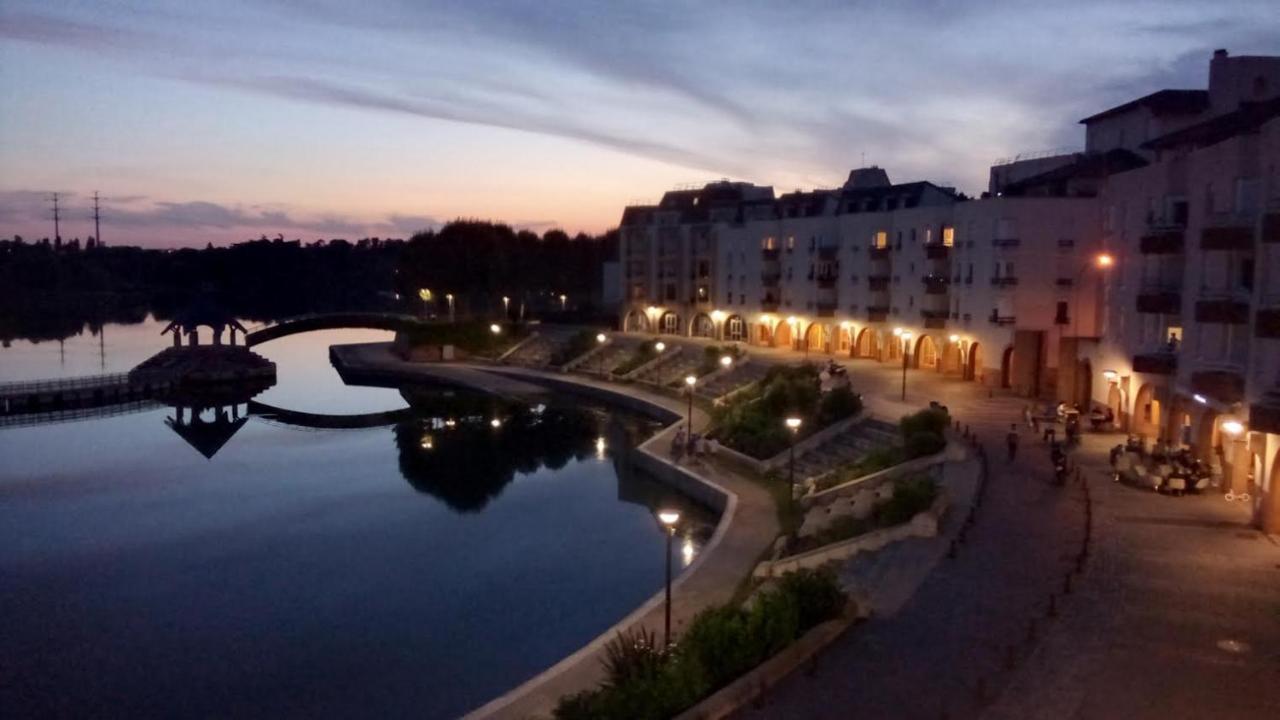 Vue Exceptionnelle Sur Le Lac Creteil Ngoại thất bức ảnh